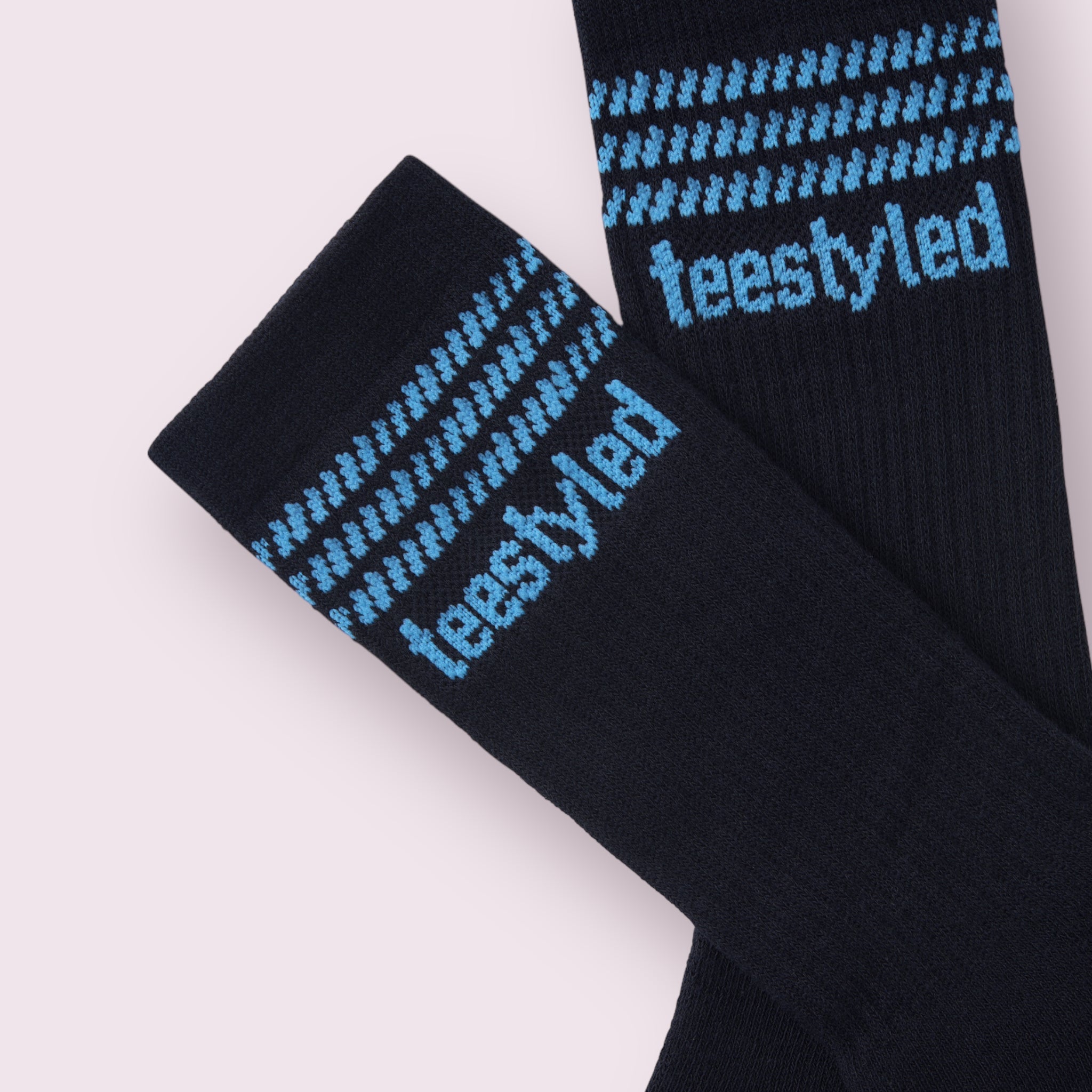 TSLNSOCKS | DIAGONAL LINES LOGO SOCKS
